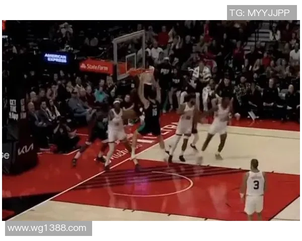 雄鹿主场击败掘金，字母哥砍下全场最高29分，点燃全场热情